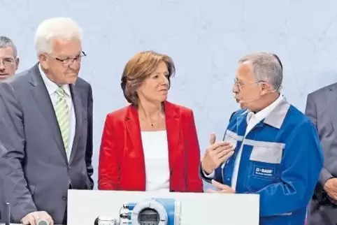 Wie die Wartung von Prozessanlagen durch Digitalisierung intelligenter und effizienter gemacht werden kann, lasen sich die Mainz