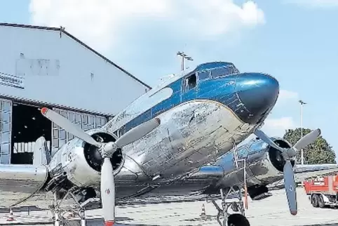 Soll unter irischer Flagge vom Flughafen Zweibrücken aus abheben: die 1943 gebaute DC 3.