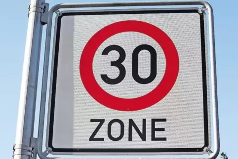 Soll insbesondere dem Schutz von Kindern dienen: eine Tempo-30-Zone, wie sie der Ortsgemeinderat in der Berghäußer Straße wünsch