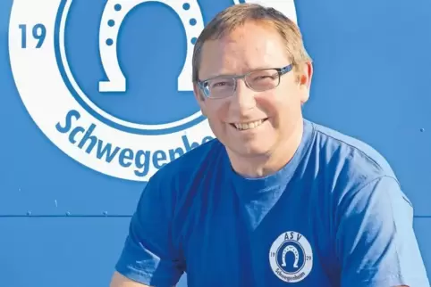Will am Ball bleiben: Horst Neuendorf, Vorsitzender des ASV Schwegenheim.