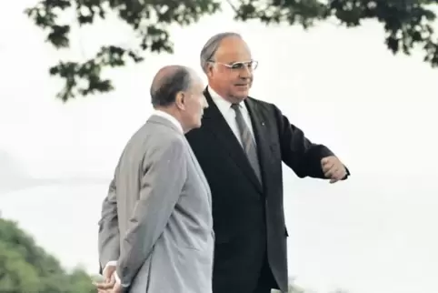 Obwohl sie unterschiedlichen politischen Lagern angehörten, waren der deutsche Kanzler Helmut Kohl und der französische Präsiden