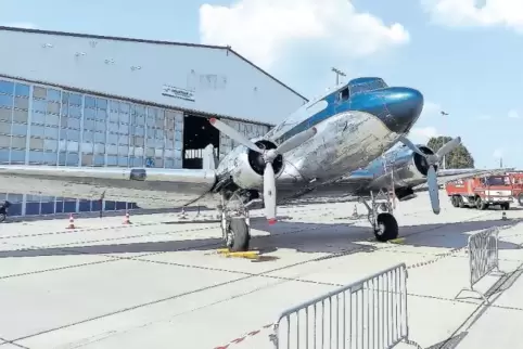 Soll ab dem Spätsommer unter irischer Flagge vom Flughafen Zweibrücken aus abheben: die 1943 gebaute DC 3.