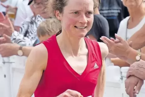 Christine Poyet, Erste im Höllenberg-Trail-Run.