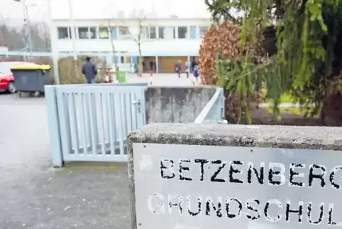 Die Grundschule Betzenberg wird abgerissen, ein Neubau ist wirtschaftlicher als eine Sanierung. In den nächsten Jahren kommen we
