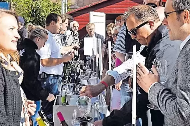 Die beliebte Jungwinzer-Matinée beim Wine-Festival wird in diesem Jahr um das Gelände der Hetzelgalerie erweitert.