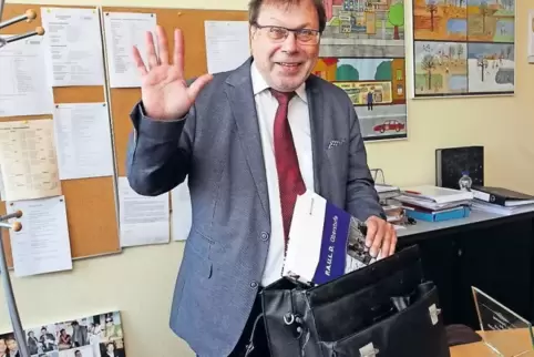 Freiwillig geht Karlheinz König nicht in den Ruhestand. Aber die rechtlichen Vorgaben sagen: Jetzt ist Schluss.