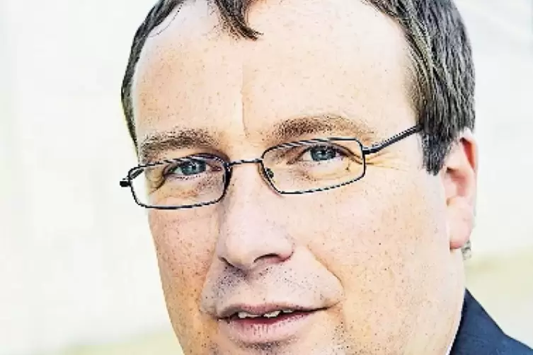 Oliver Krischer (48), aufgewachsen in der Eifel, sitzt f&uuml;r den Wahlkreis D&uuml;ren im Parlament.