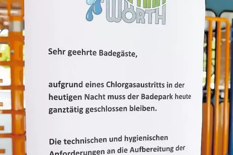 Auch vor Ort wurden die Badeg&auml;ste informiert.