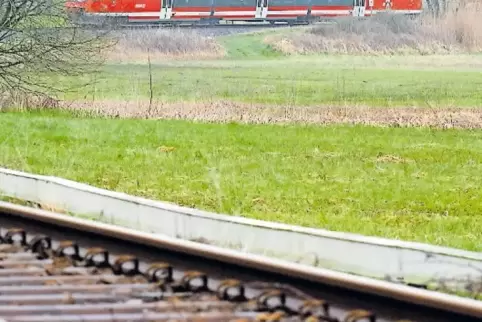 Die kurvenreiche Strecke im Lautertal ist anfällig für Gleisverwerfungen.
