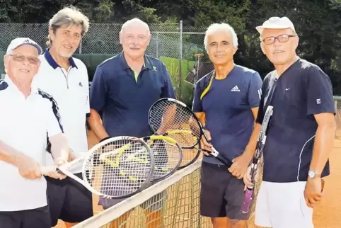 Schon Meister in der B-Klasse: die Herren 60 des TC Schwarz-Weiß Speyer mit Roger Halling, Klaus Maier, Gerd Adler, Kostas Georg