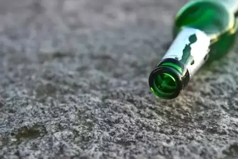 2,86 Promille Atemalkohol hatte der betrunkene Autofahrer. Das Ergebnis der Blutprobe wird erst ein paar Tagen feststehen. Arcgi
