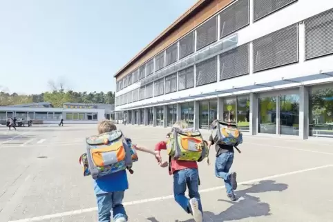 Wird neu gestaltet: der Schulhof der Grundschule in Dudenhofen.