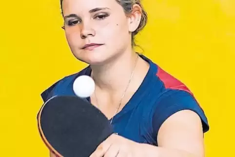 Auch die junge Kerstin Wolk steht künftig an den Tischtennisplatten des TV Ixheim.