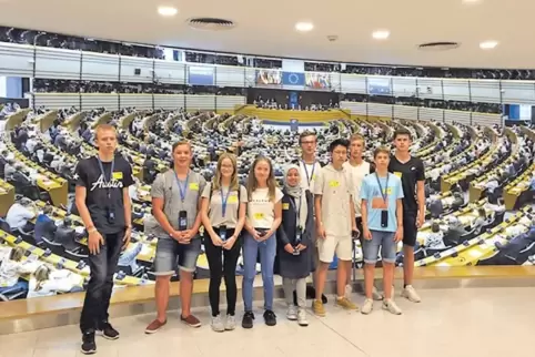Im Plenarsaal des Europaparlaments in Brüssel: Schüler des Goethe-Gymnasiums.