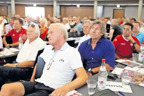 Auf große Resonanz traf gestern der Infoabend der „Südpfalzinitiative FCK“ in Rülzheim. Mit dabei: FCK-Legende Hans-Peter Briege