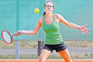 Verena Eichhorn gewann ihr Einzel in drei Sätzen.