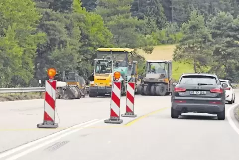 Allein der erste Sanierungsabschnitt der B 270 bei Steinalben dauert noch die ganze nächste Woche.