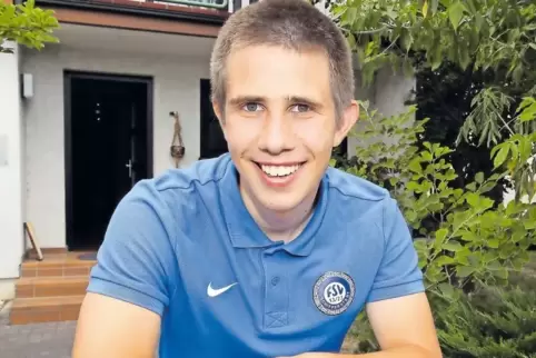 Sammelt vor seiner Abreise noch Spenden für seinen Aufenthalt in Mosambik: Jonas Buchholz.