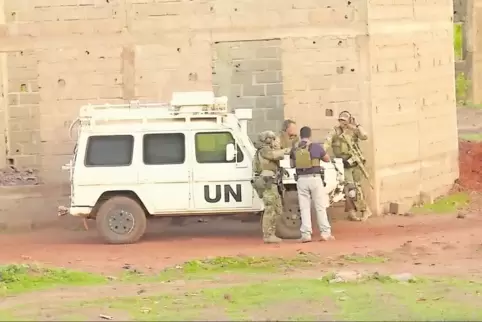 Französische Blauhelmsoldaten in Mali: Da die dortige UN-Mission mit dem Kampf gegen den Terror beschäftigt ist, wird sie von de