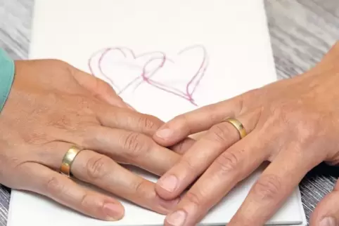 Frühestens ab Herbst sollen gleichgeschlechtliche Paare in Deutschland heiraten können.