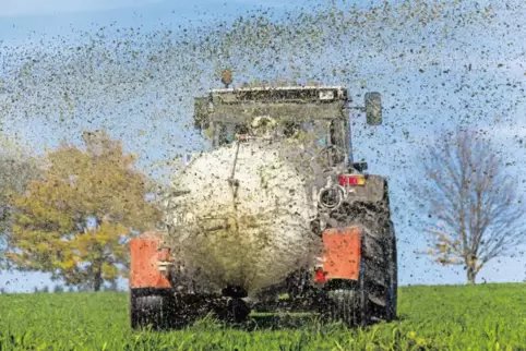 Düngen nach Plan: Landwirte in der Region sind durch die geplante Verschärfung der Düngemittelverordnung angehalten, den Einsatz