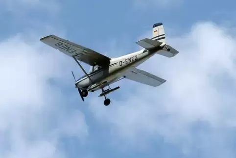Hagelflieger im Einsatz.  ArchivFoto: linzmeier-Mehn 