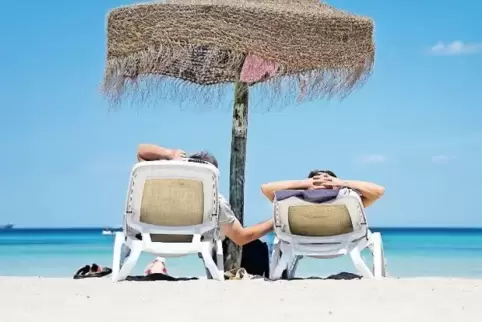 Entspannung am Meer: Das ist das Ziel der meisten Urlauber.