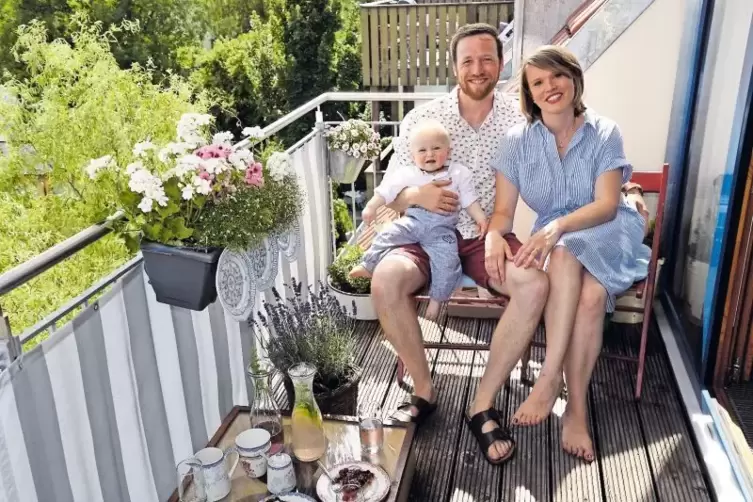 Innenstadtnah und doch ruhig wohnen: Max Punstein genießt mit Ehefrau Vanessa Vida-Punstein und Sohn Emil Mate das Leben in Kais