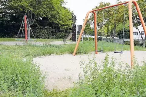 Viel Grün: Spielplatz am Dahlienweg in Grünstadt.