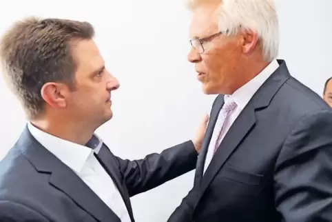 Sie kennen sich seit fast zehn Jahren, sie duzen sich – und doch gibt es im Moment ein paar Probleme: Frank Rüttger (links), der