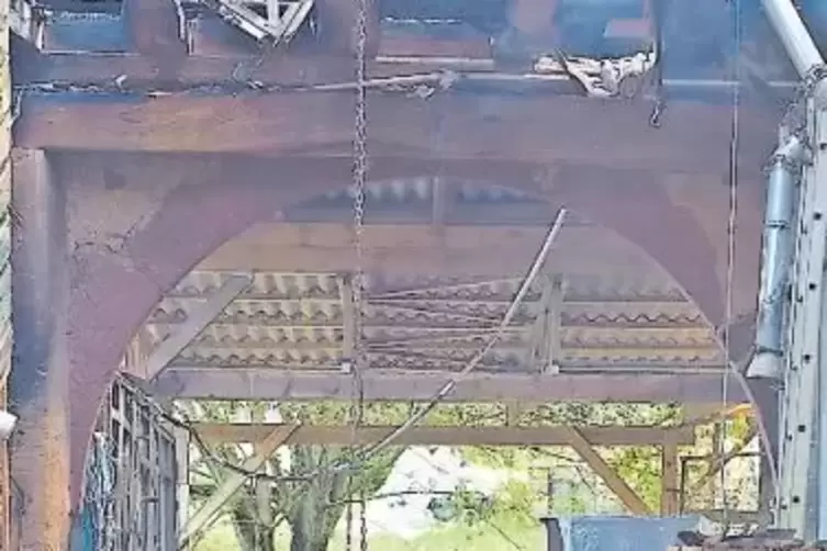 Im Tageslicht zeigte sich das Ausma&szlig; des Brandes.