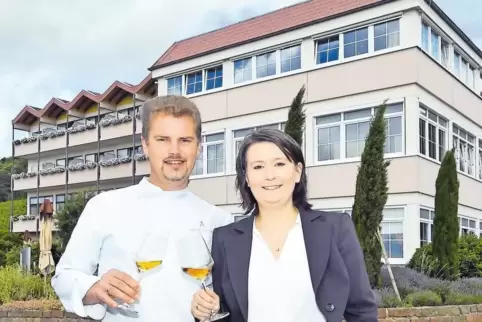 Philipp und Annika Arens haben bisher schon das Restaurant im Haus am Weinberg geführt.