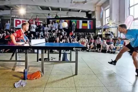 Das Endspiel auf dem ehemaligen Pfaff-Gelände nahm eine unerwartete Wende: David Ullinger alias Sebastian Headdel (links) besieg