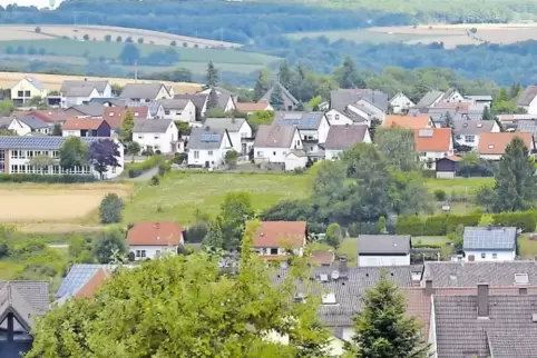 Blick auf Donsieders: Weil die Nachfrage nach Bauplätzen da ist, weist die Gemeinde ein kleines Baugebiet aus.