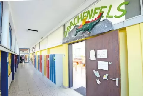 40 Kinder besuchen inzwischen den Hort in der Kurpfalzschule. Beim Essen wird es eng.