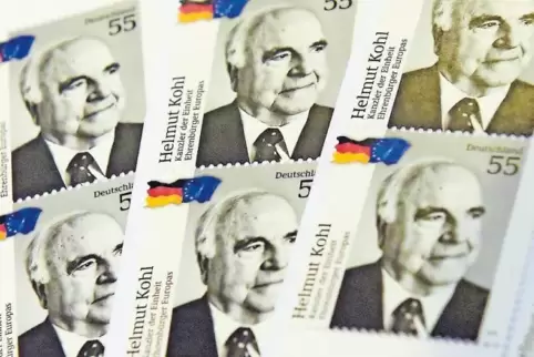 Beliebtes Andenken: Kohl-Briefmarken.