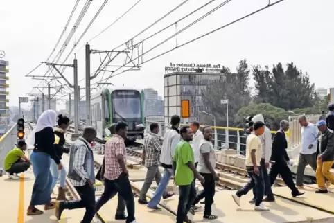 Als eine von wenigen afrikanischen Städten verfügt die äthiopische Hauptstadt Addis Adeba über eine Straßenbahn. Veranlasst wurd