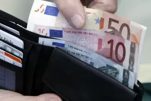 Mehr als 600 Euro und diverse Dokumente enthielt die Geldbörse, die ein kanadischer Tourist am vergangenen Freitagmorgen bei der