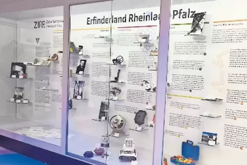 Neu bestückt: Vitrine in der Schau„Erfinderland“.
