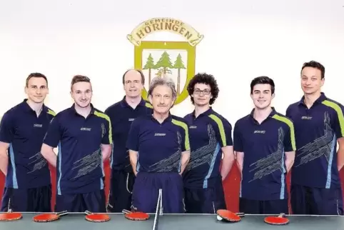 So sehen Sieger aus (von links): Fabian Rubel, Robin Göddel, Martin Seib, Wolfgang Frohs, Florian Haag, Marcel Dohmen und Patric