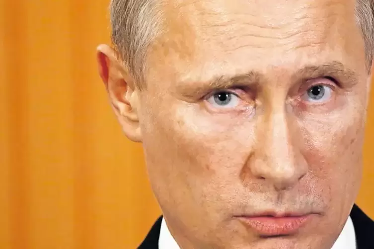 „Traurig“ sei der Sanktionsbeschluss, heißt es im Kreml. Anlass für die Strafmaßnahmen ist die Affäre über Russlands angebliche 