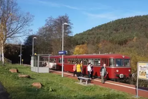 Wegen eines Motorschadens am historischen Schienenbus werden die ersten beiden Fahrten am Donnerstag entfallen. Foto: ZSPNV/frei