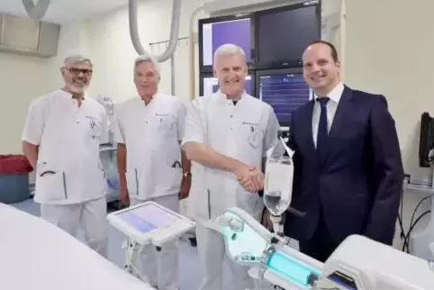 Dr. Stypmann mit Geschäftsführer Lambert und seinen Kollegen Schulz und Rau. Foto: Iversen 