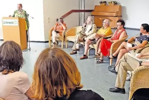 Einen Poetry-Slam für Senioren gab es auch schon bei Lu Kompakt. Hier ein Foto vom Wettbewerb des Jahres 2015.
