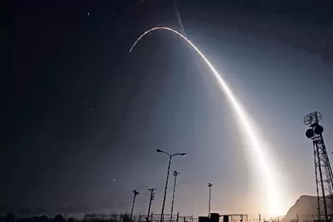 Der Abschuss der Minuteman-Rakete in Kalifornien.