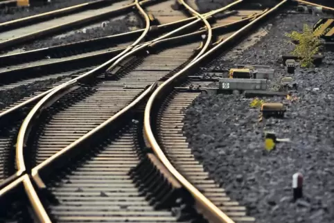 Die Züge kreischen in den Kurven, weil die Bahn gespart hat. Die Weiterentwicklungen waren ein Rückschritt.