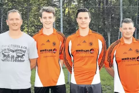 Legen sich nun für den SV Bottenbach ins Zeug: die Zugänge (von links) Dirk Darsow, Luca Müller, Marius Knerr und Pascal Eitel.
