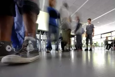 Nachdem sich die langjährige Leiterin der Realschule plus, Eva Brünning, in den Ruhestand verabschiedet hat, ist die Stelle nun 