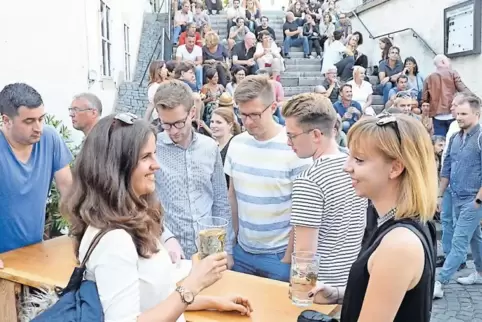 Ein Hauch von „Spanischer Treppe“ wie in Rom herrschte zum Weinfest bei der Forster Kirche.