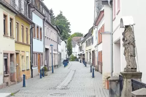 In Winnweiler hat Bürgermeister Rudolf Jacob so manche Idee, was sich mit den Fördergeldern machen ließe. Hier ist ein Blick in 